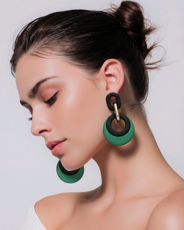 Pendientes geométricos redondos, Anahí