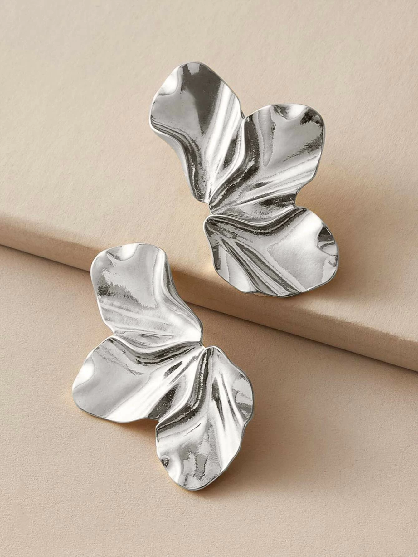Pendientes geométricos en forma de flor, Alexia - Imagen 2