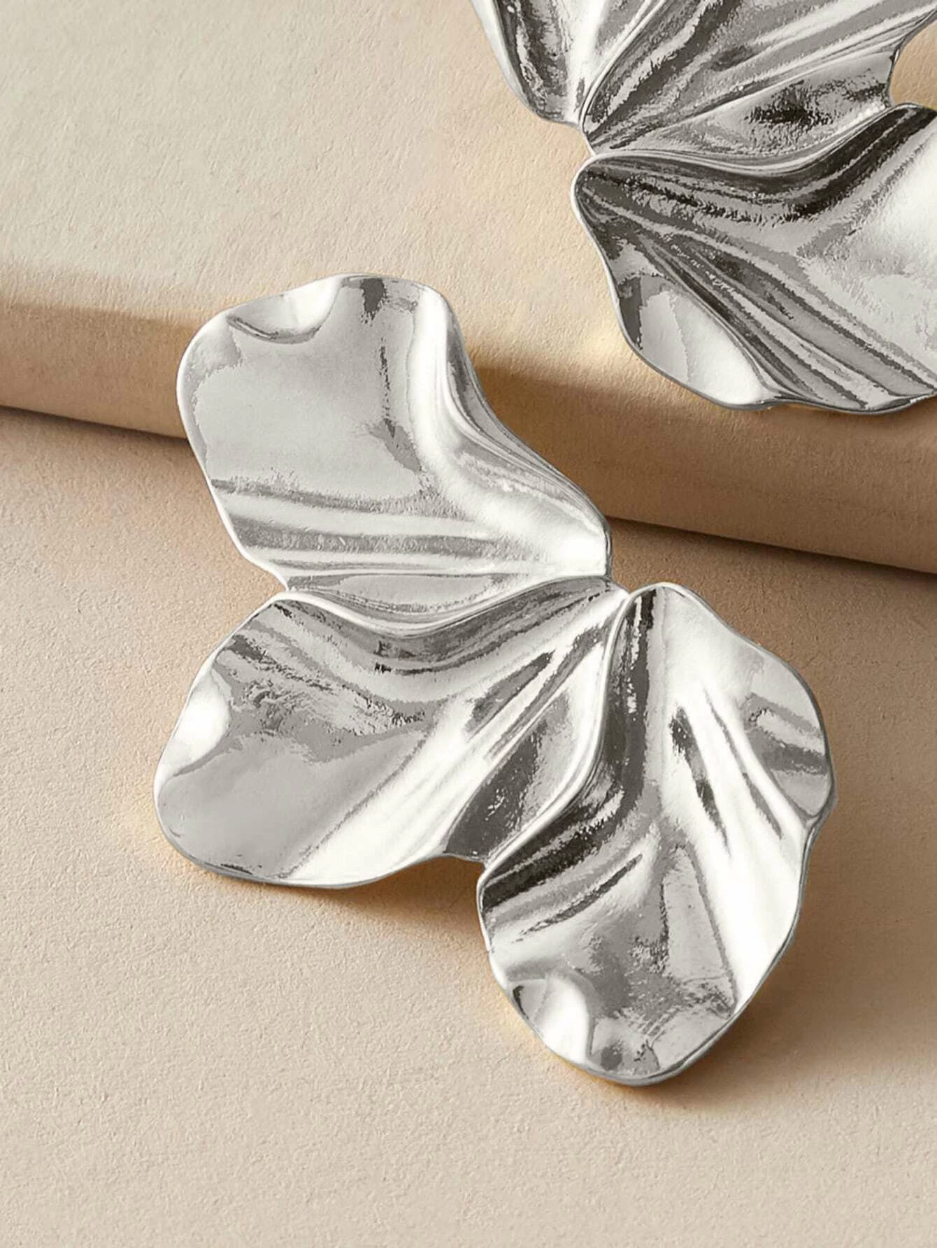 Pendientes geométricos en forma de flor, Alexia - Imagen 4