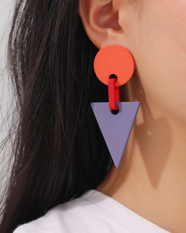 Pendientes geométricos largos, Laís