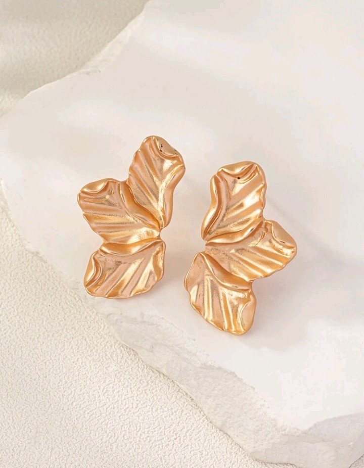 Pendientes geométricos diseño de media flor, Ailén - Imagen 3