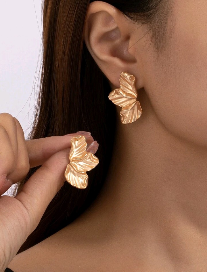 Pendientes geométricos diseño de media flor, Ailén